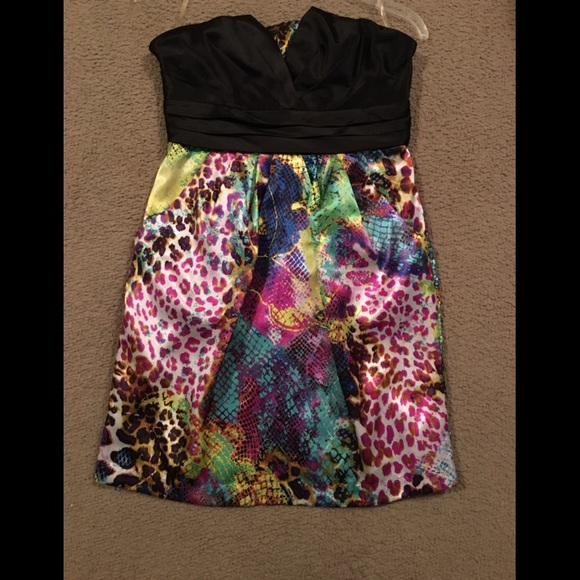 Colorful Printed Mini Dress (W/ POCKETS) - Picture 1 of 5